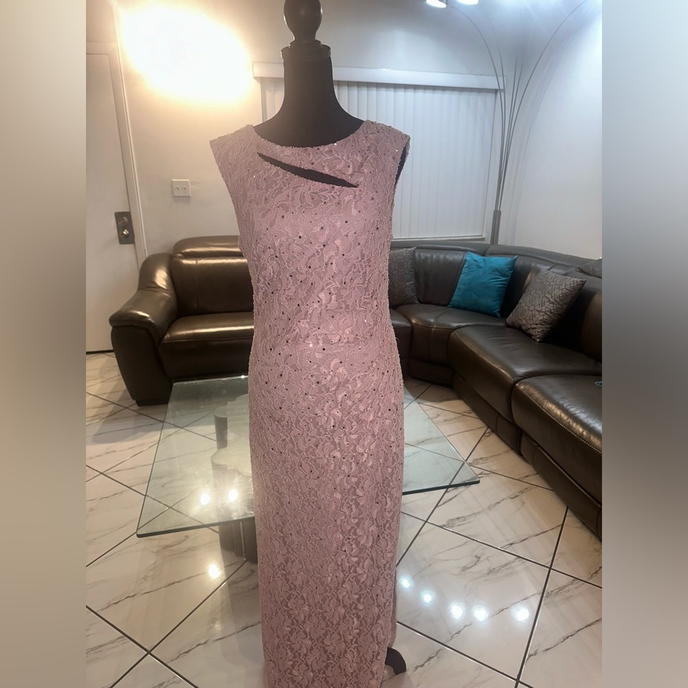 COLOR:  PALE ORCHID with a gorgeous sequence
